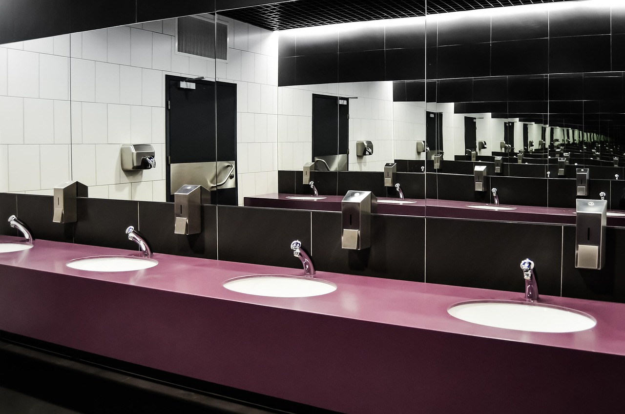 Finding Clean Public Restrooms in Istanbul with 2026 Fees and Practical Tips