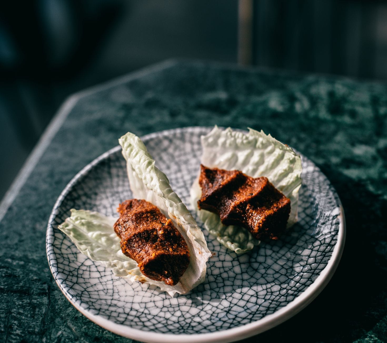 Spicy Çiğ Köfte Wraps in Kadıköy and Fatih with Ordering Tips and 2026 Prices