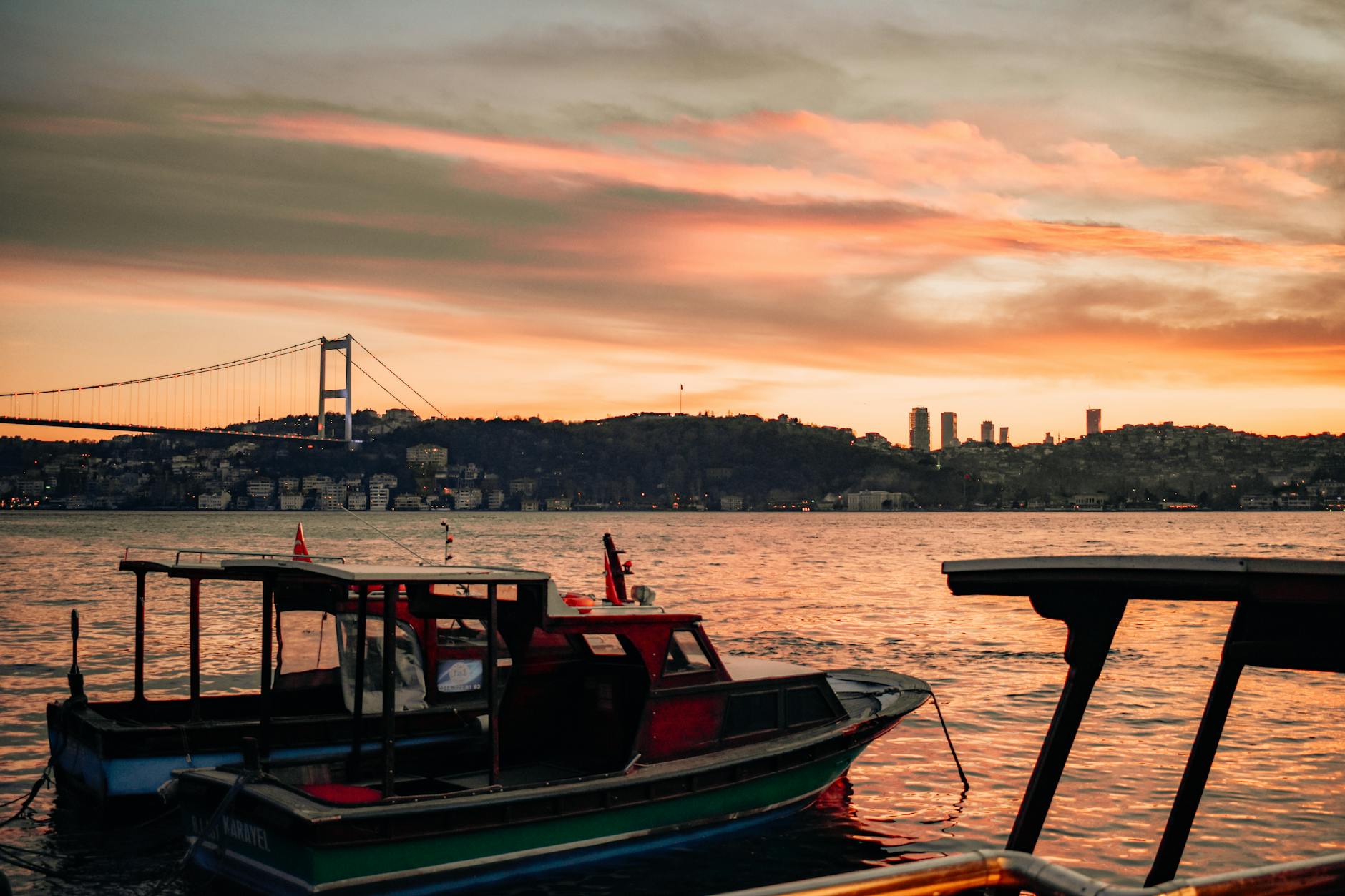 Tarabya and Yeniköy waterfront walking route with Levantine mansions and 2026 ferry tips
