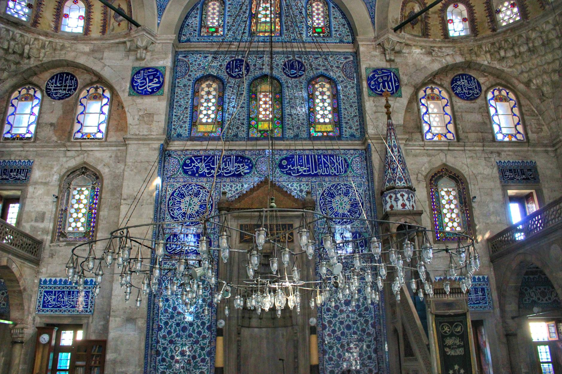 Rustem Pasha Mosque: Eminönü's Iznik Tile Haven