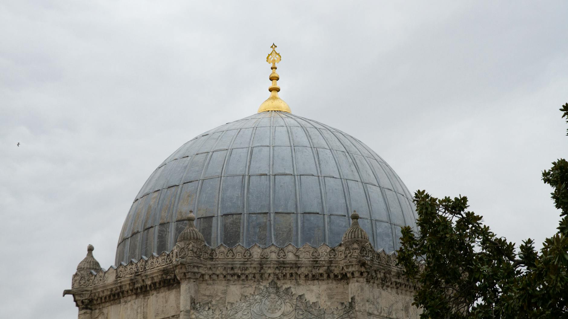 Ottoman Royal Tombs and Calligraphy at the Sultan Mahmud II Cemetery with Entry Tips